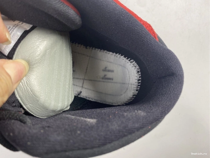 One Kick 602 DJ5982 JORDAN REVERSE 13 AIR BRED